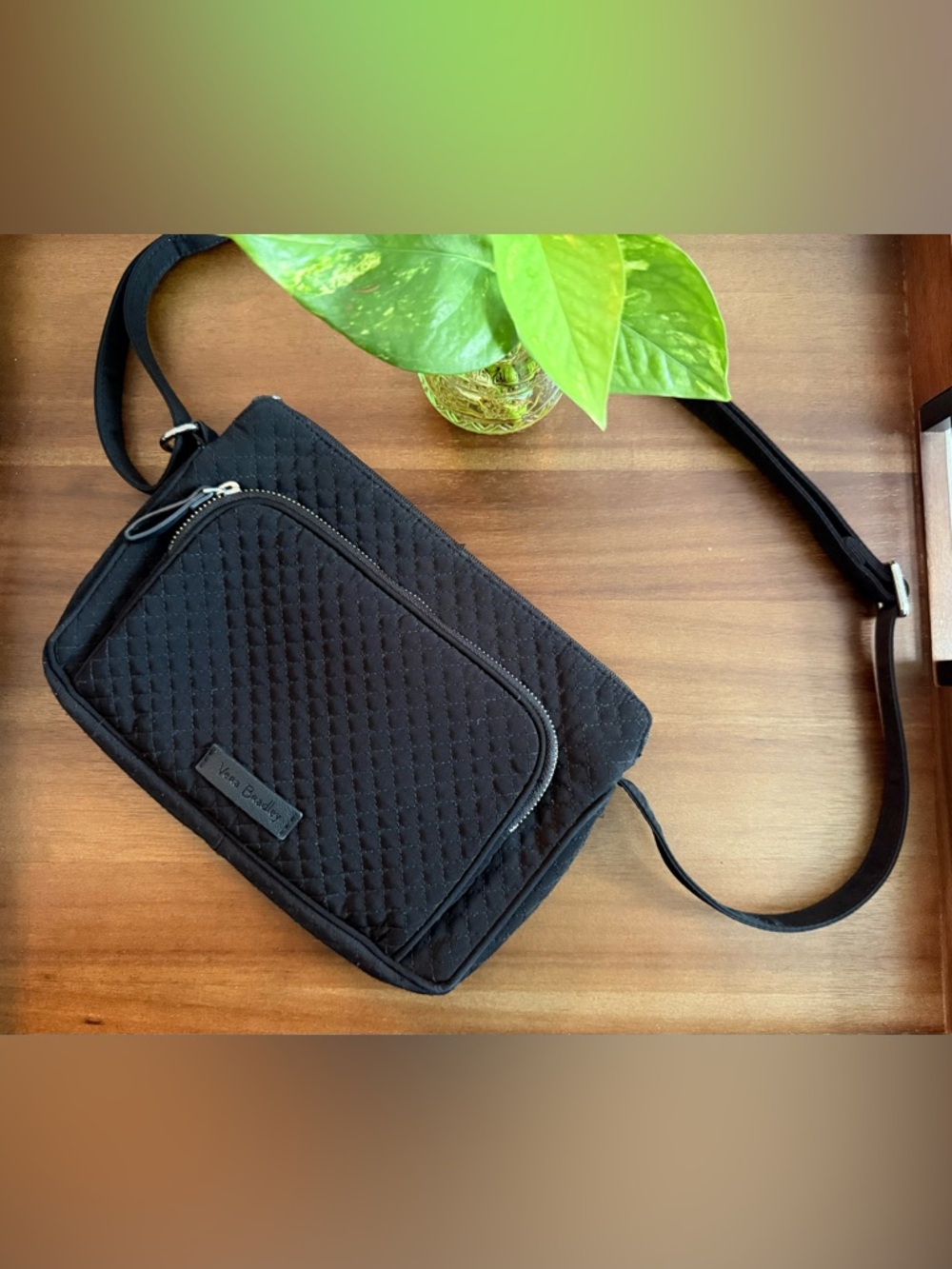 LIKE NEW Vera Bradley Black Little Hipster RFID Quilted Crossbody
